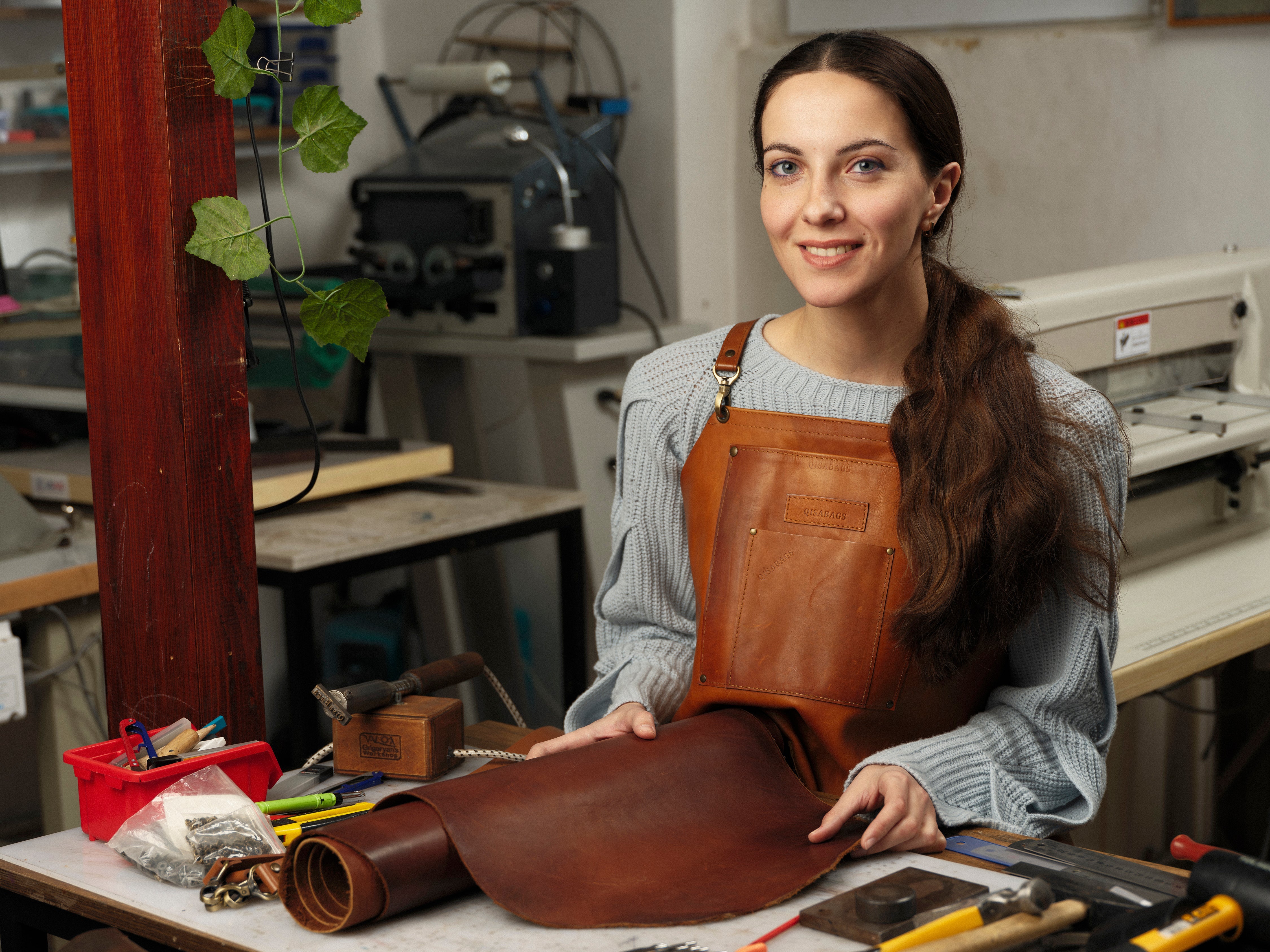 Full-Grain vs. Italian Leather: What's the Difference and Why It Matters for Your Bag