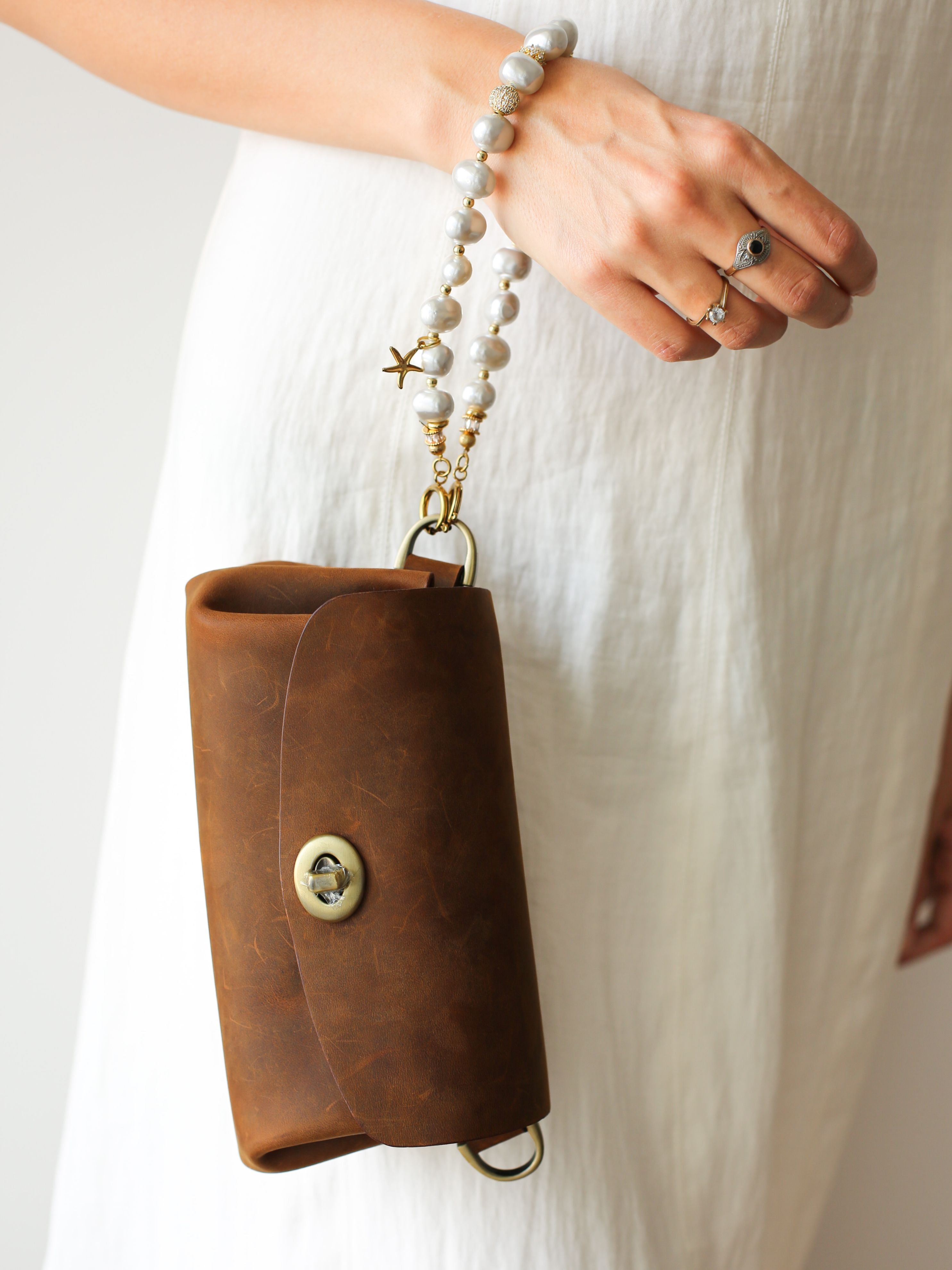 Short Pearl Strap