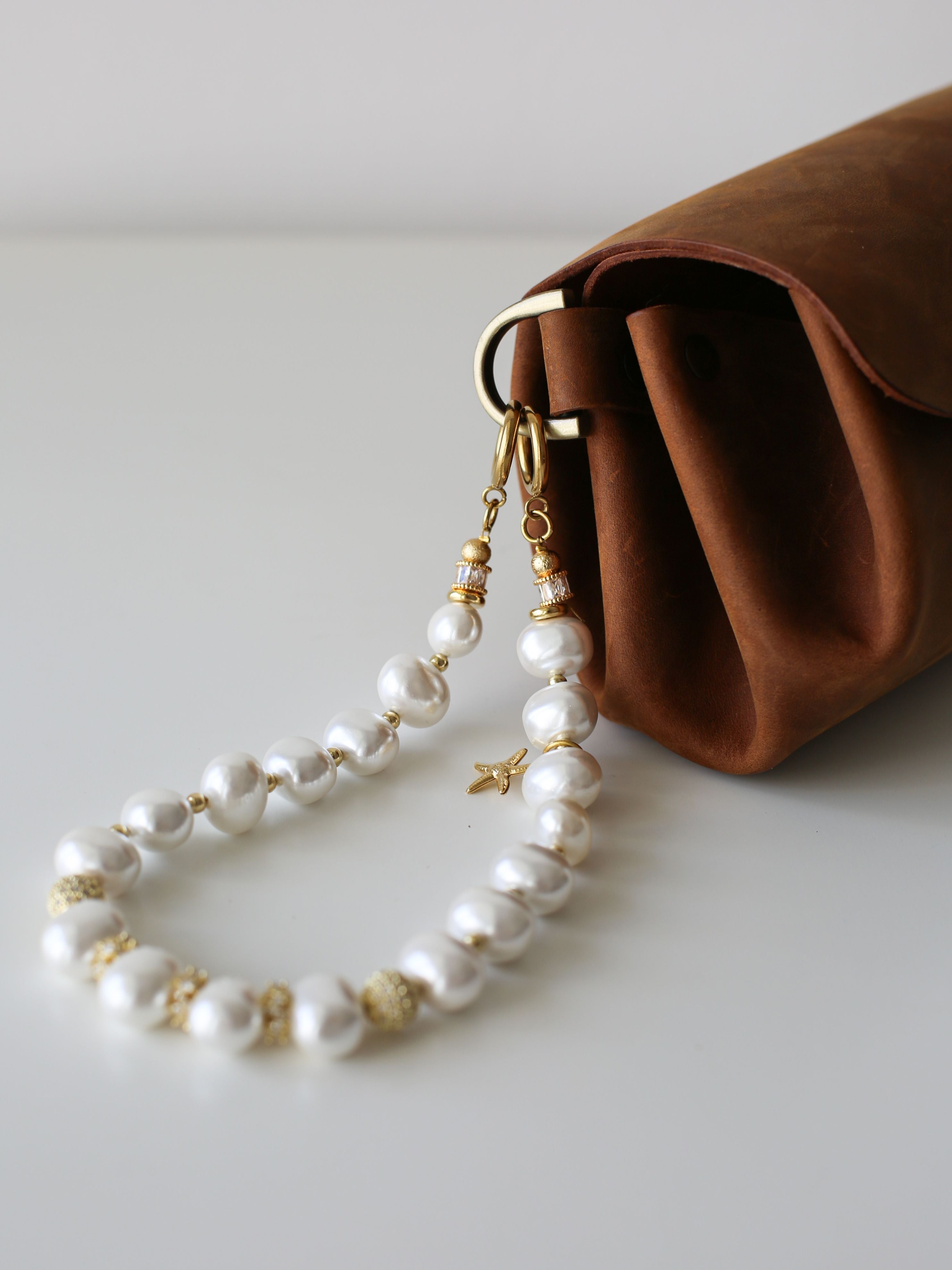 Short Pearl Strap