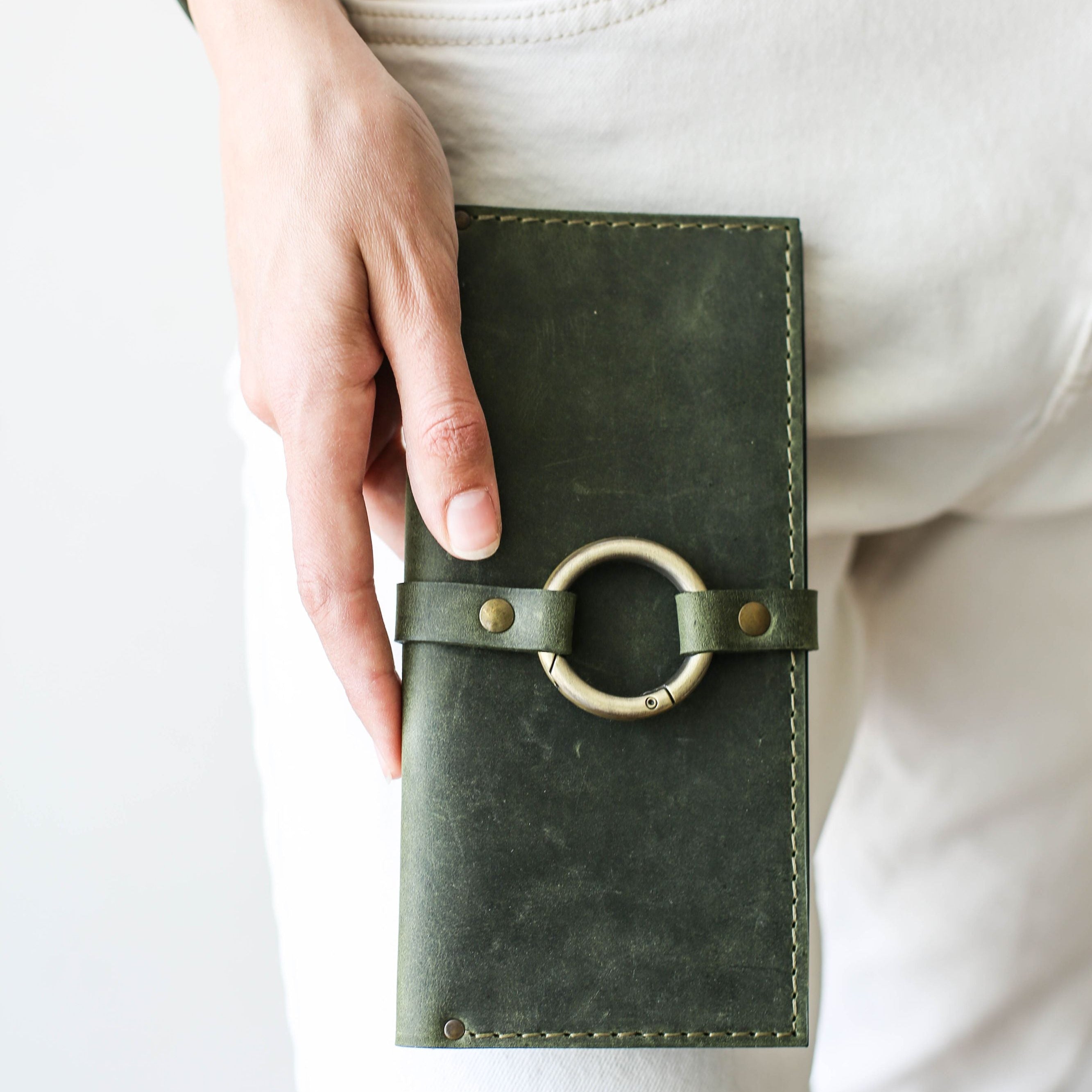 green leather wallet womens