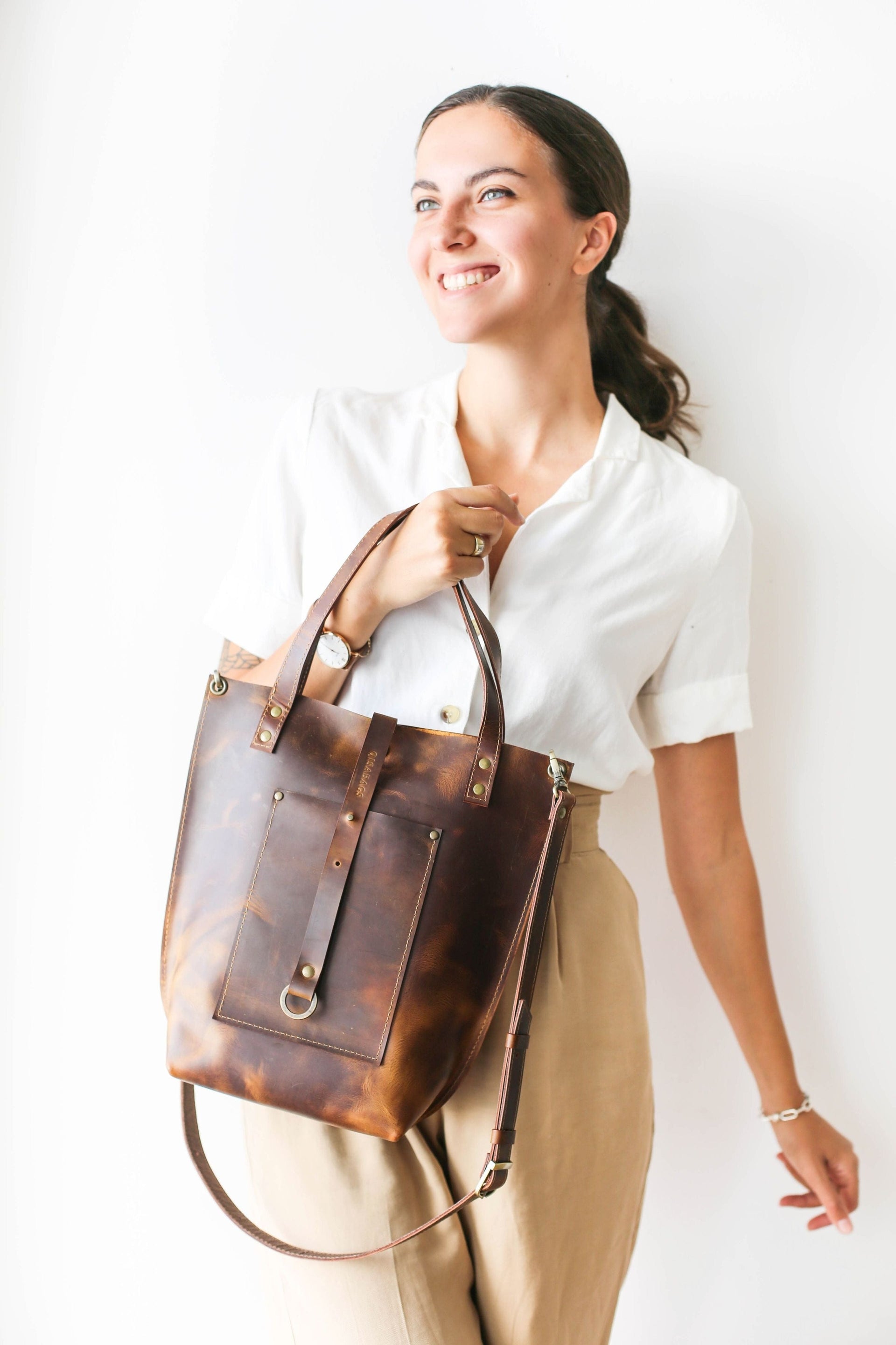 Handmade leather handbag for women