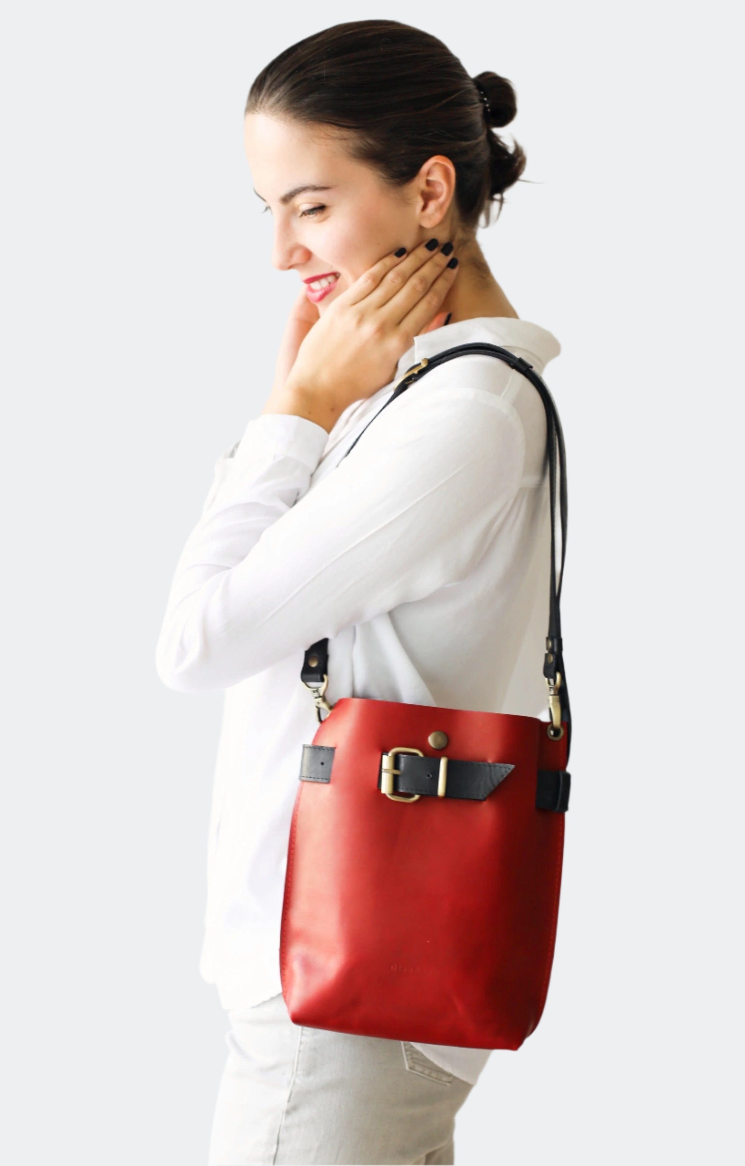 Leather bag in two colors