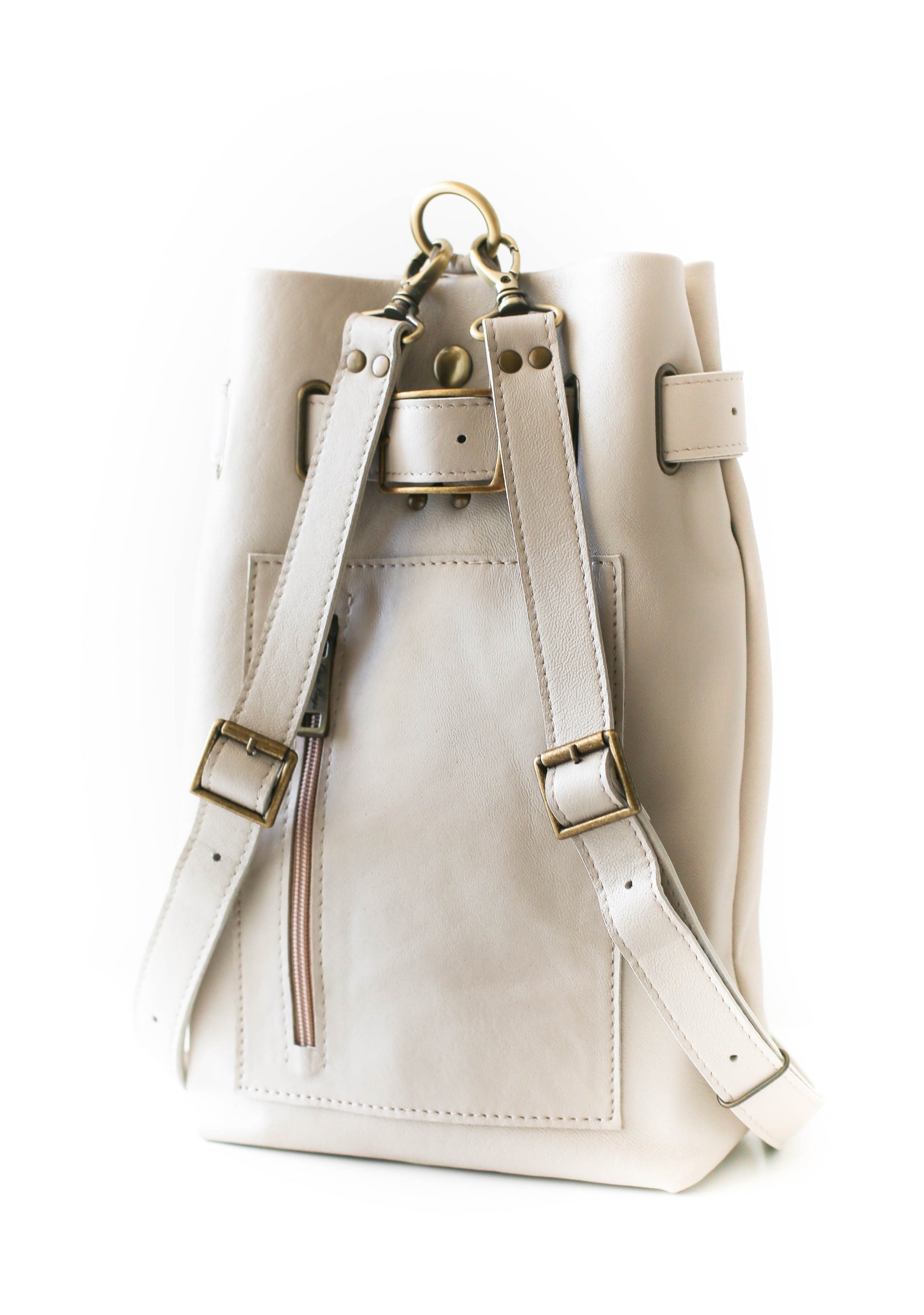 minimalist leather bag