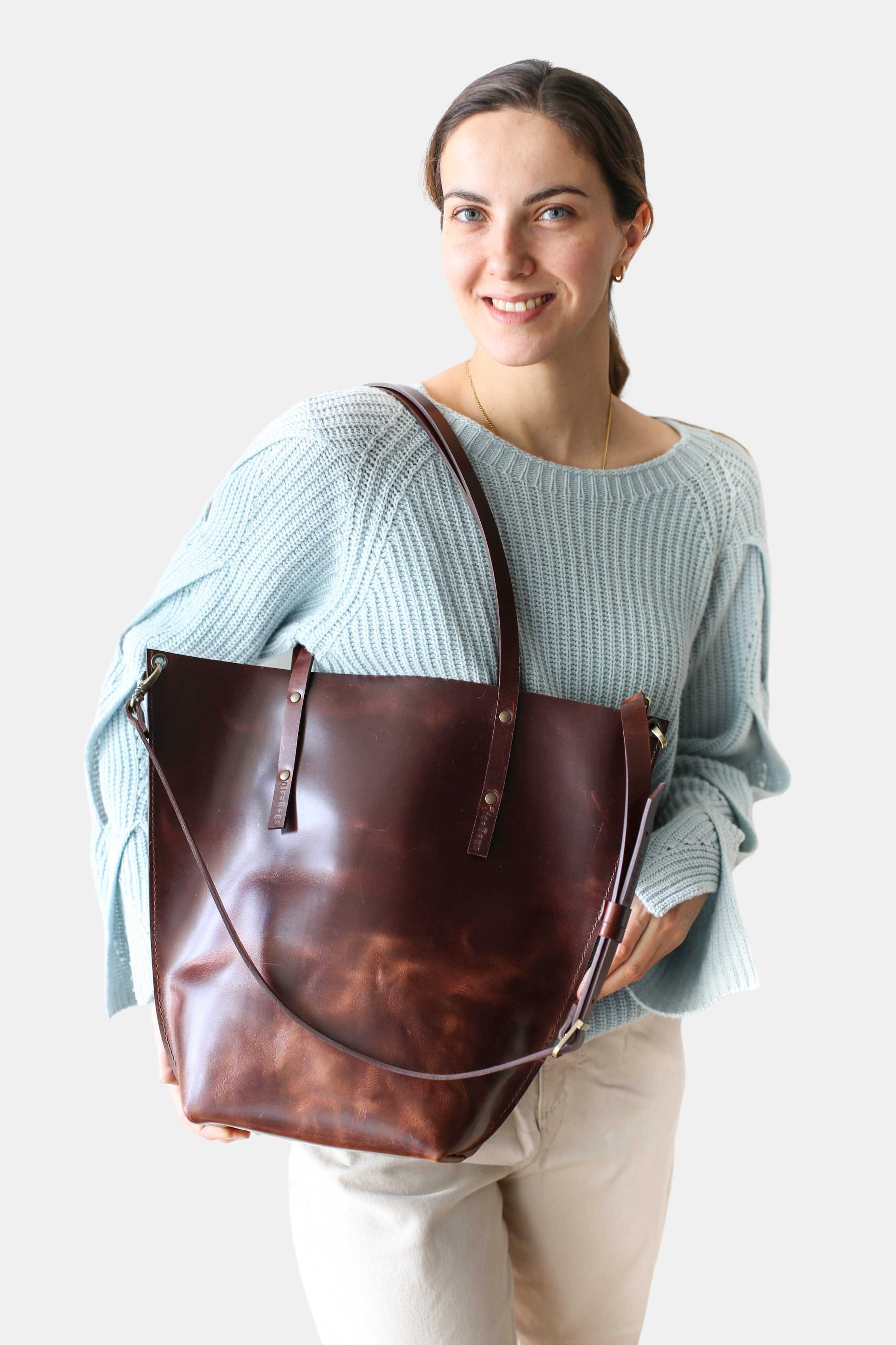 Leather tote bag for women