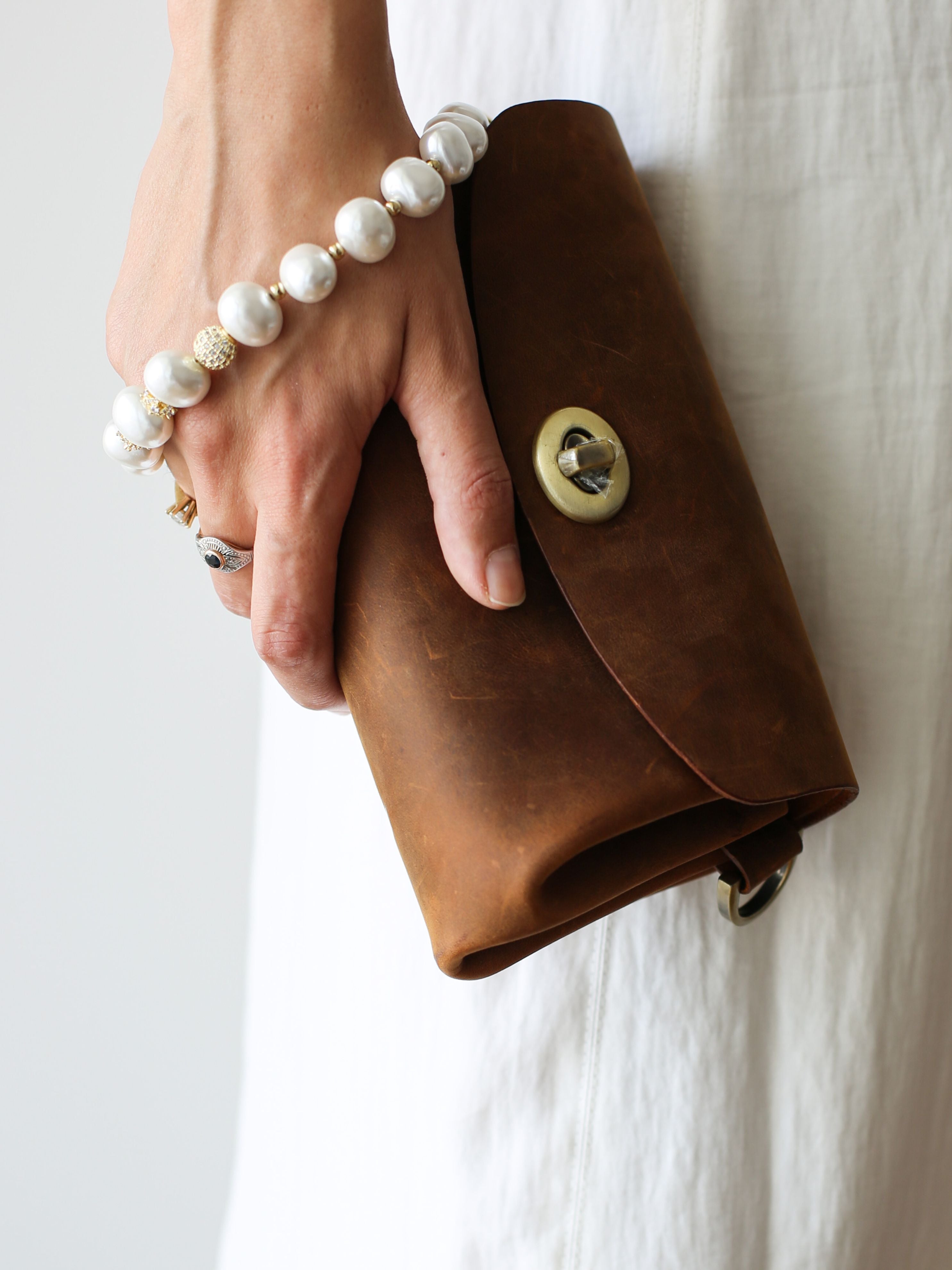 Short Pearl Strap