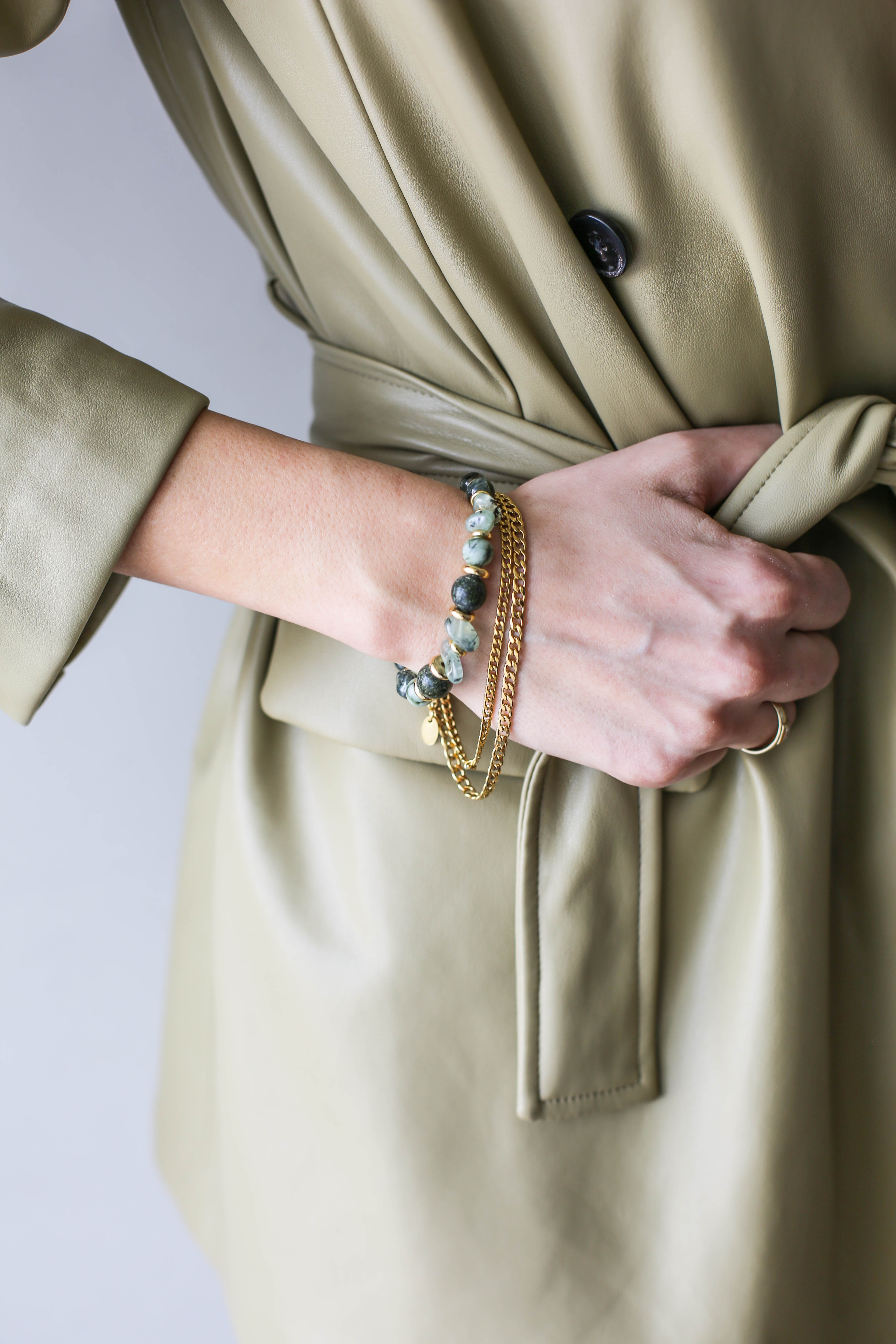 Green Quartz Leather Bracelet