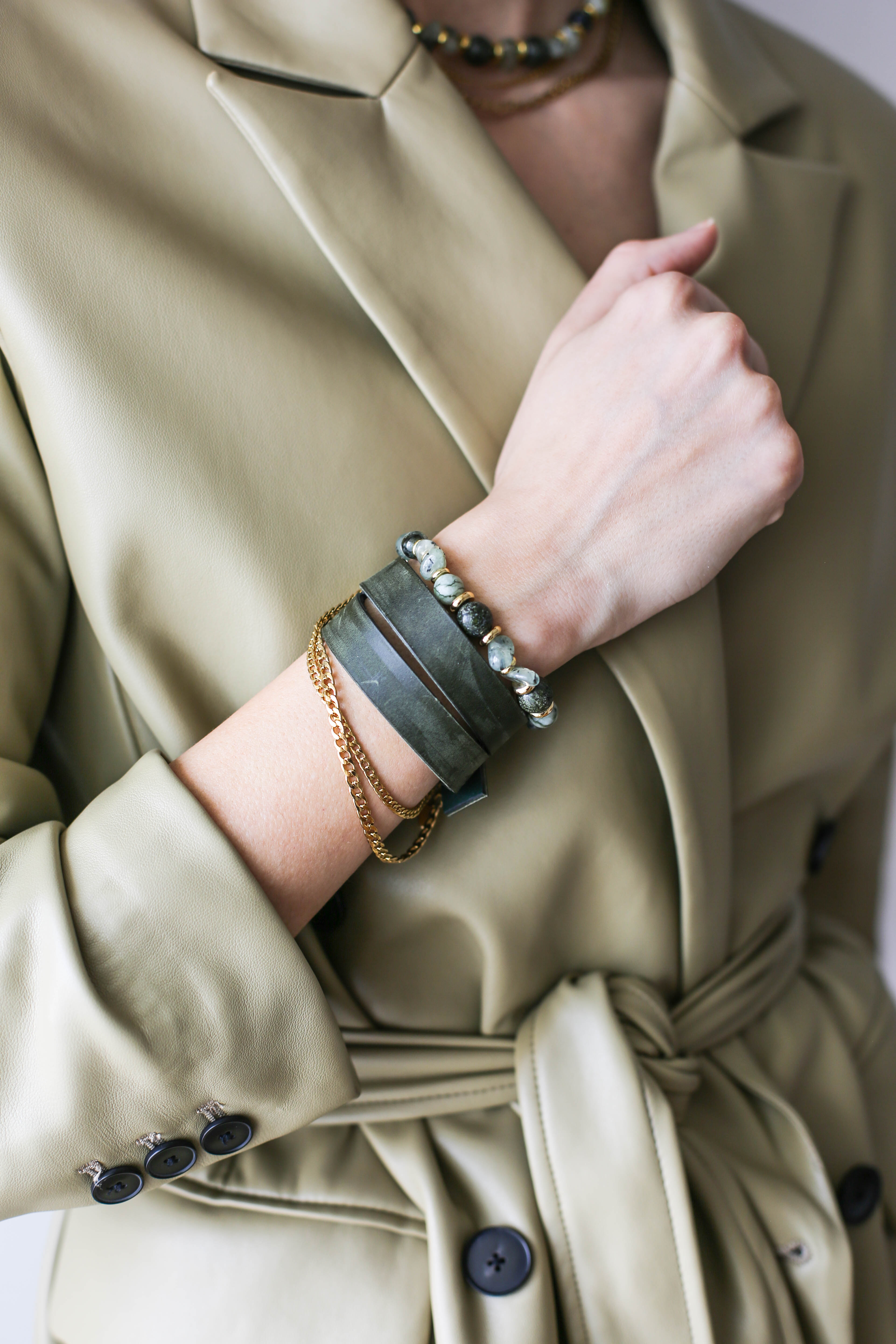 Green Quartz Leather Bracelet