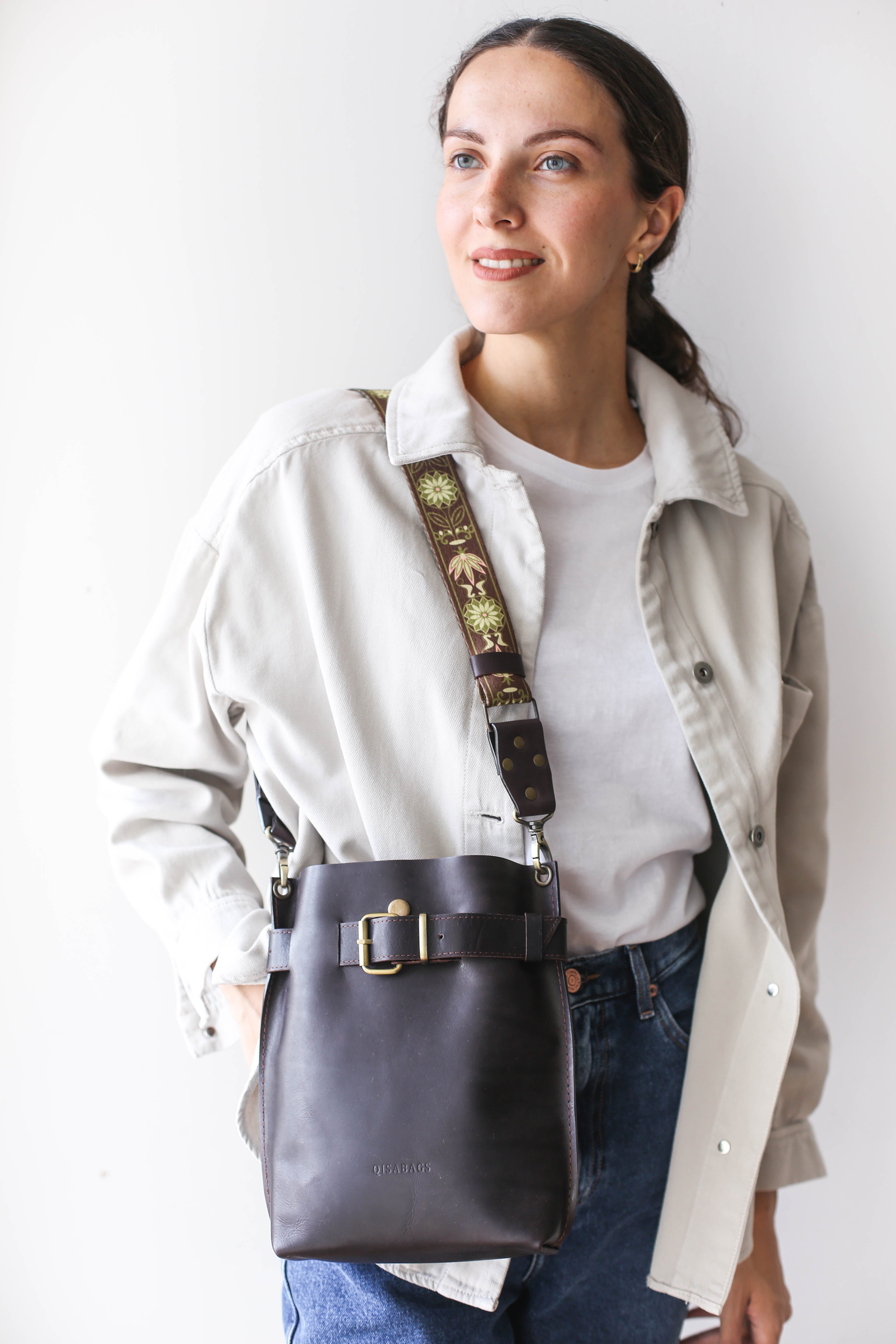 バンク　ガルバ Leather Crossbody Bags for Women | QisaBags