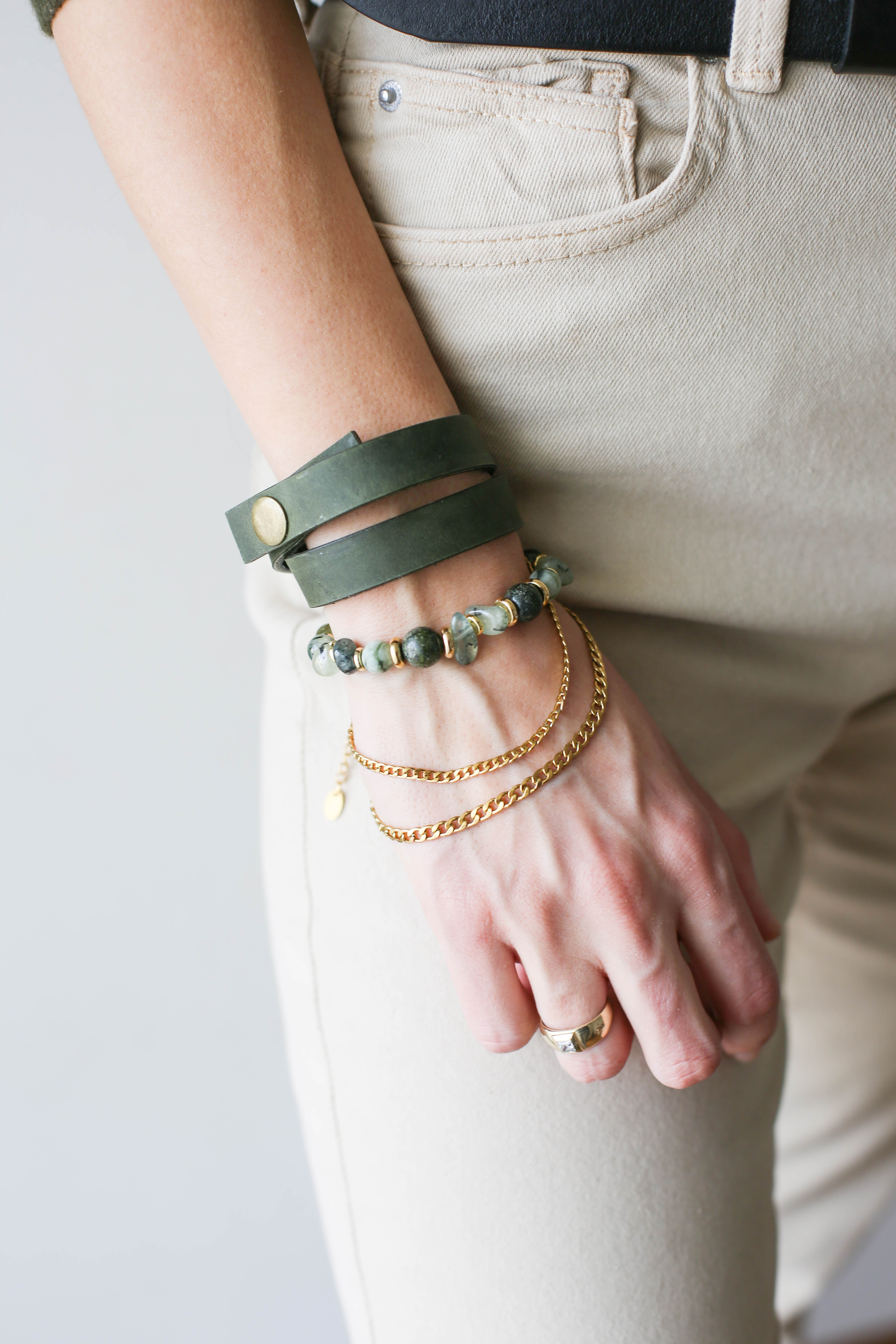 Green Quartz Leather Bracelet