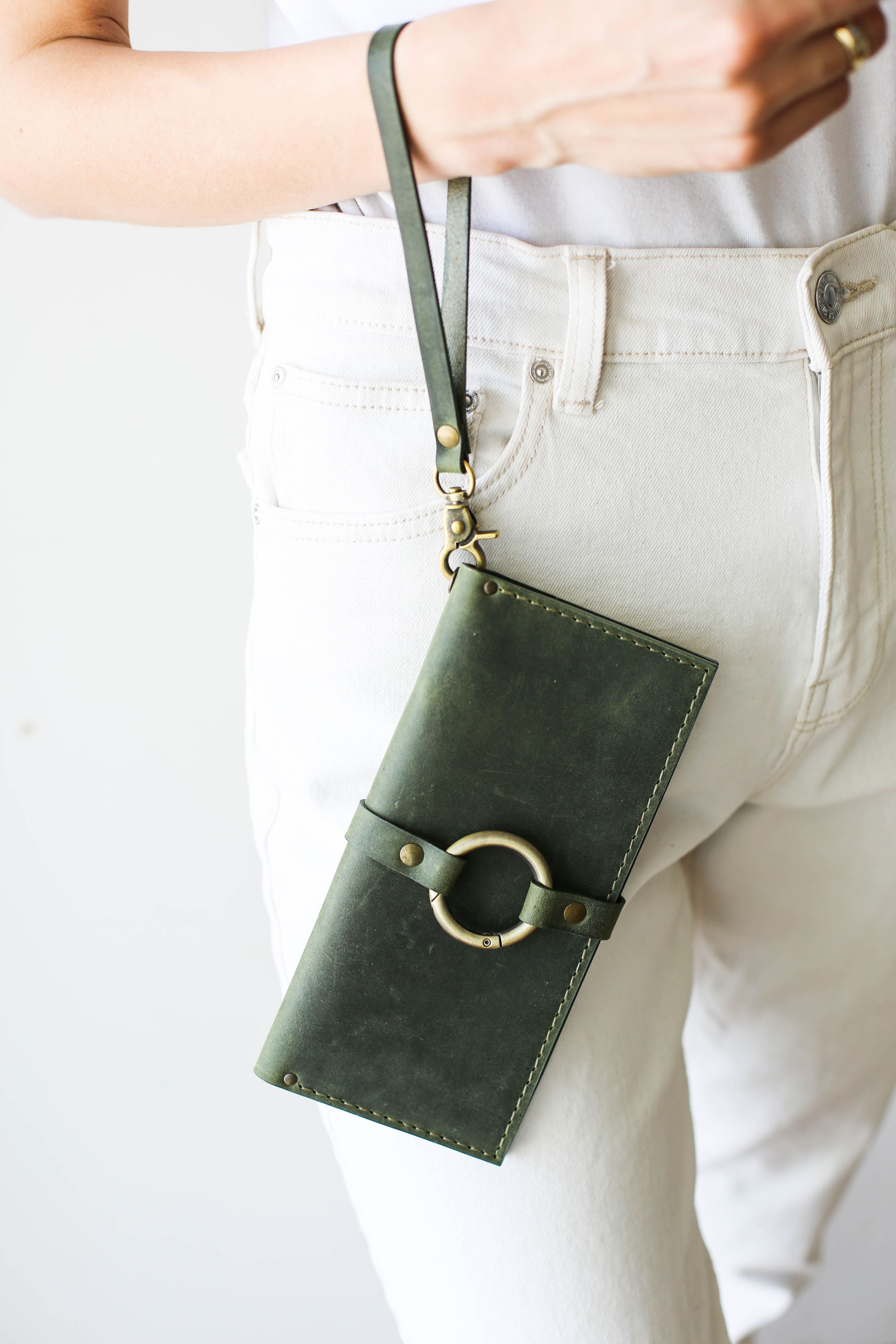 green wallet womens 