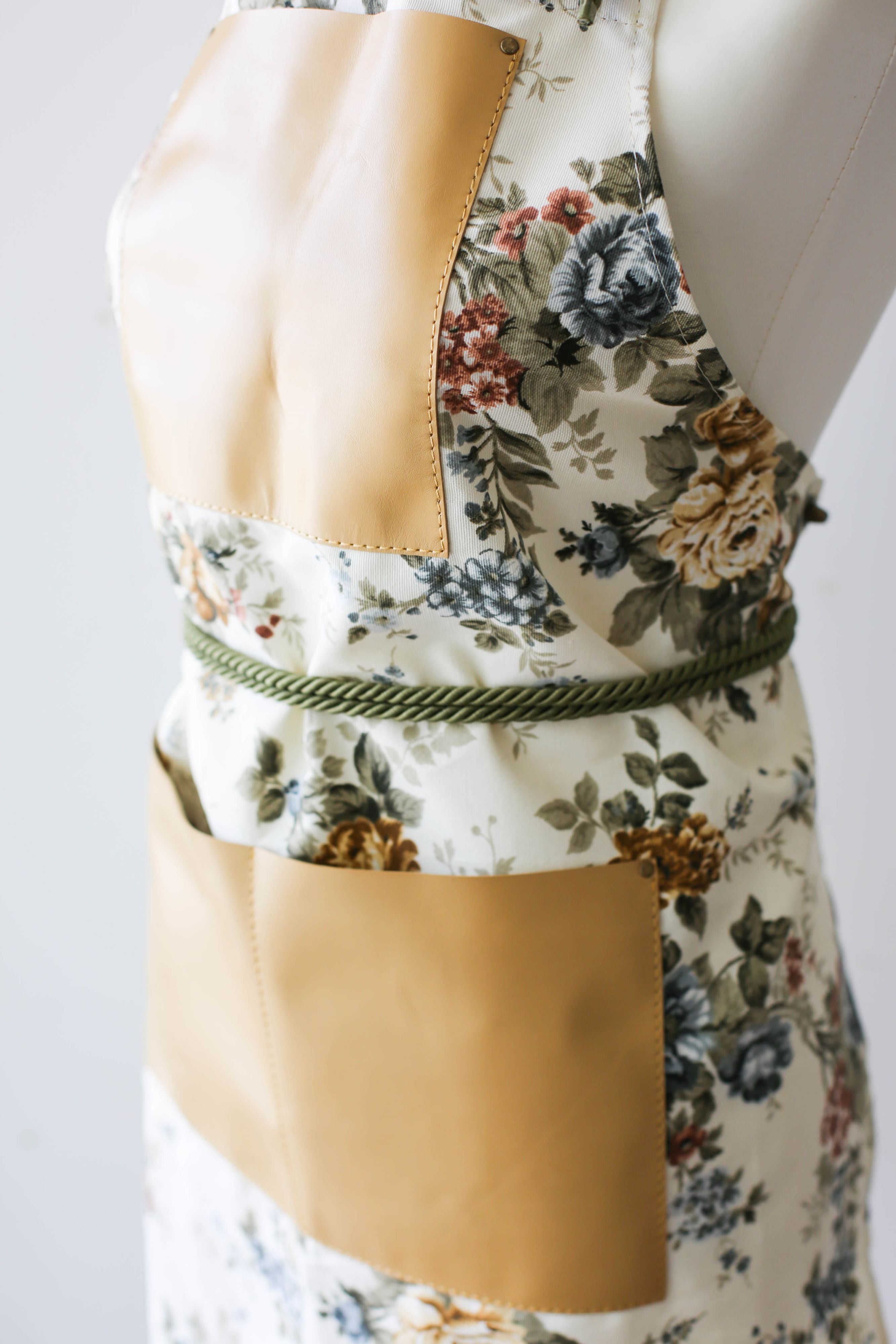 retro vintage apron