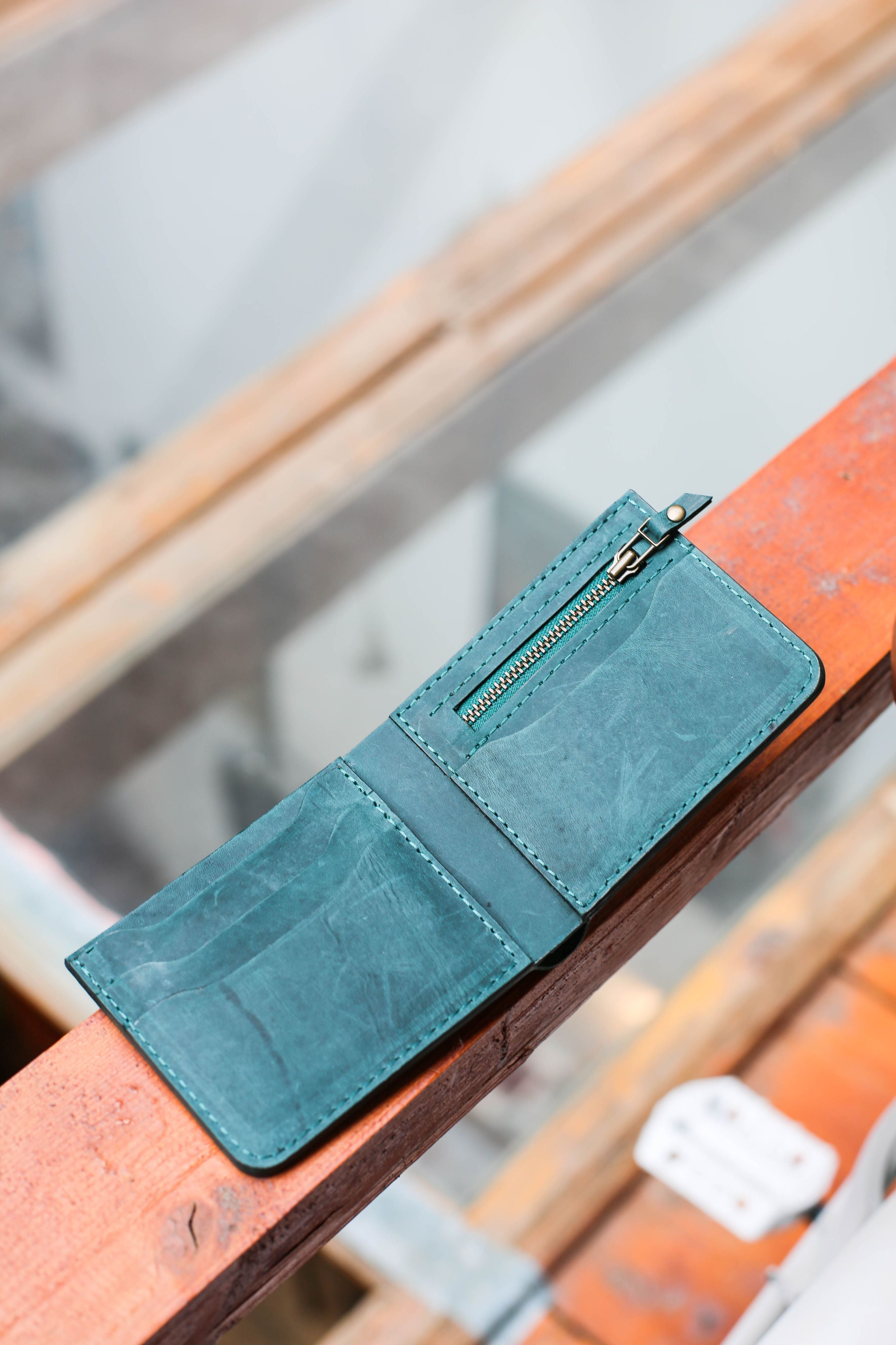 Bifold Leather Wallet - Green