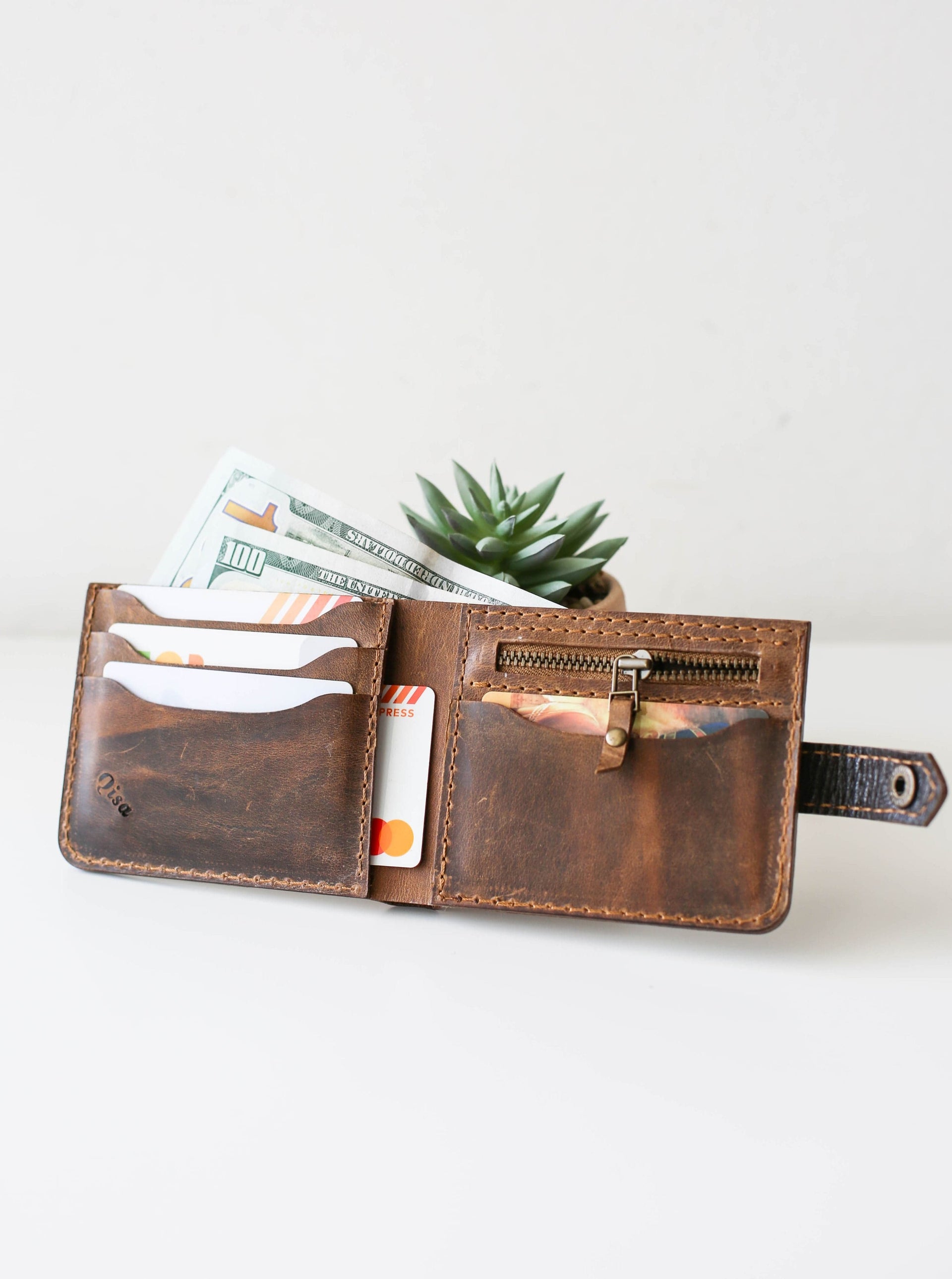 bifold leather wallets