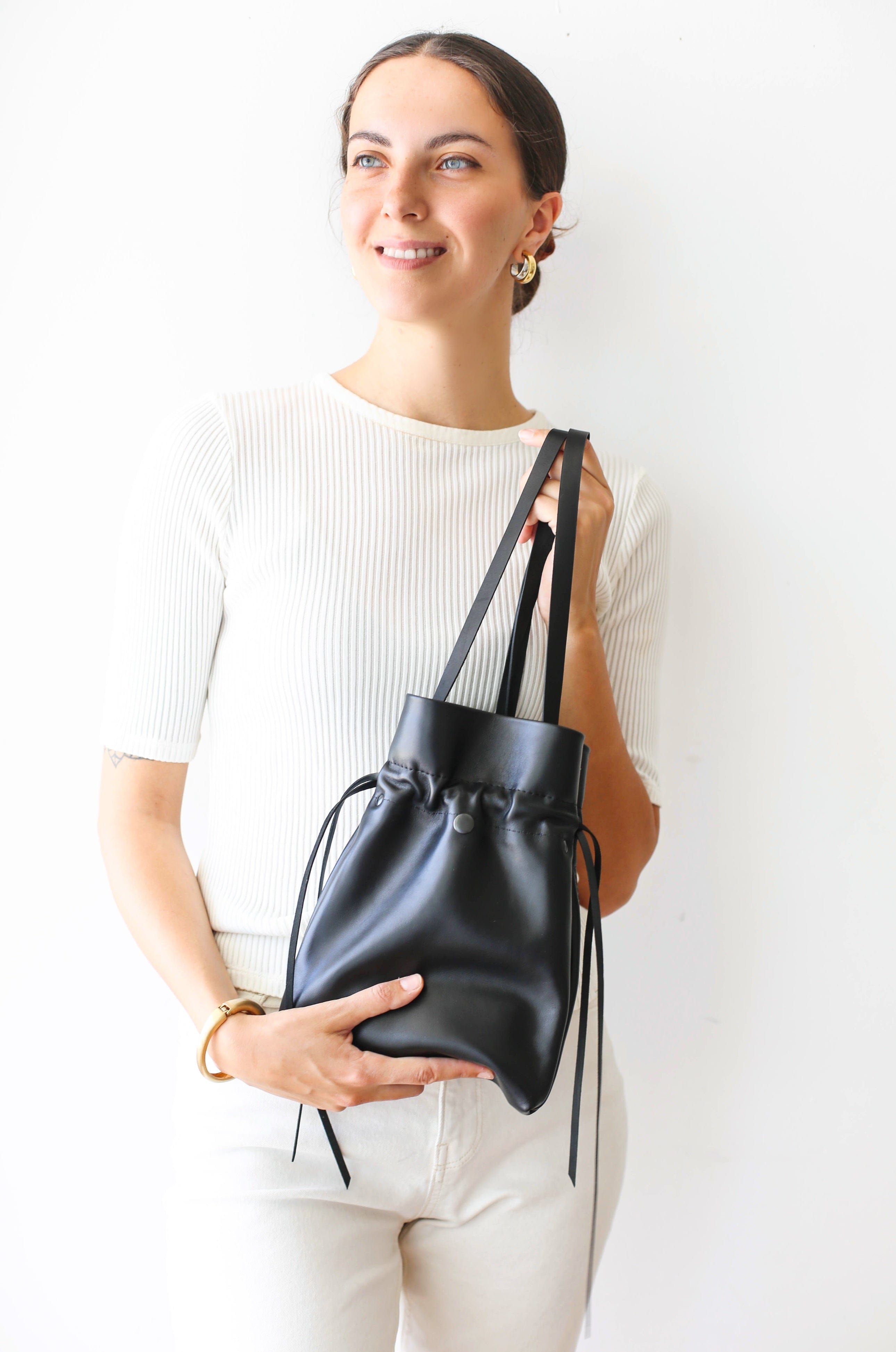 バッグ BOUTIQUE SMALL LEATHER BAG Gearpack No. 4 | Vintage Black Leather Crossbody Bag | Ghurka