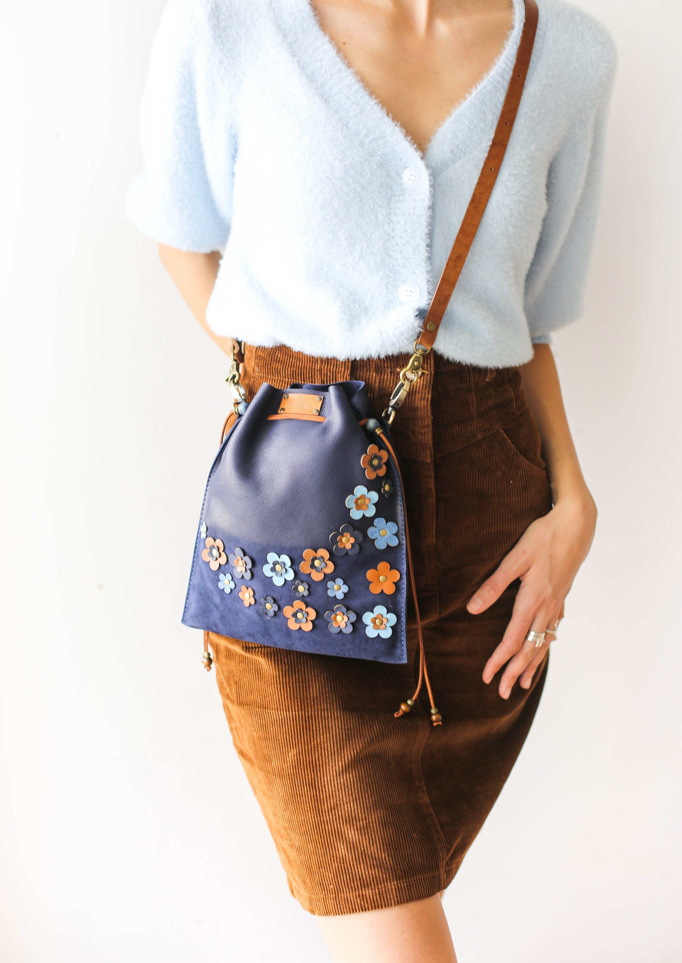 small leather cross body purse