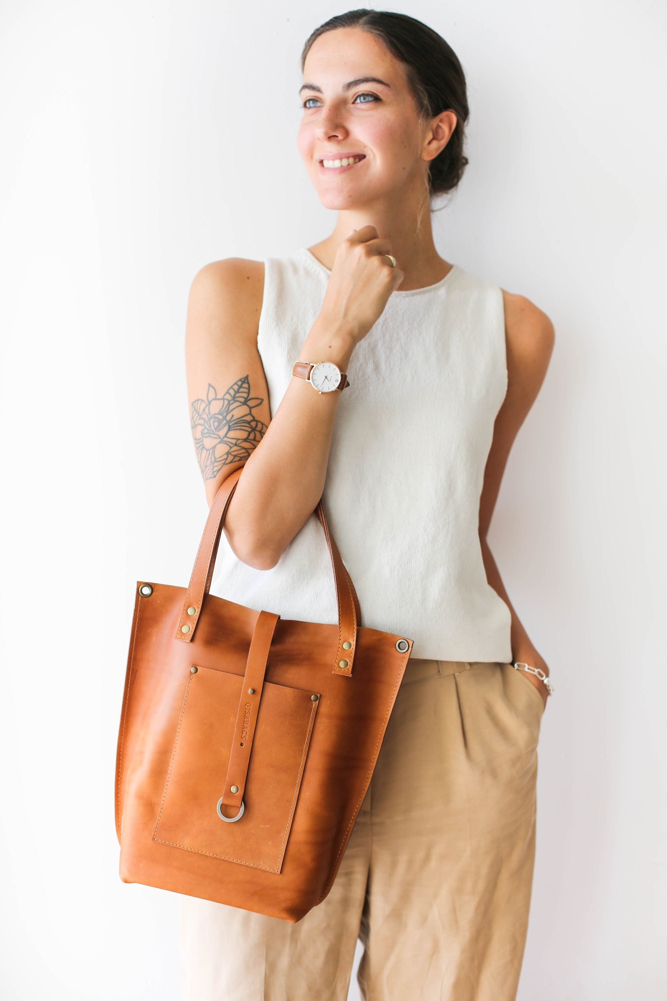 tan leather tote bag