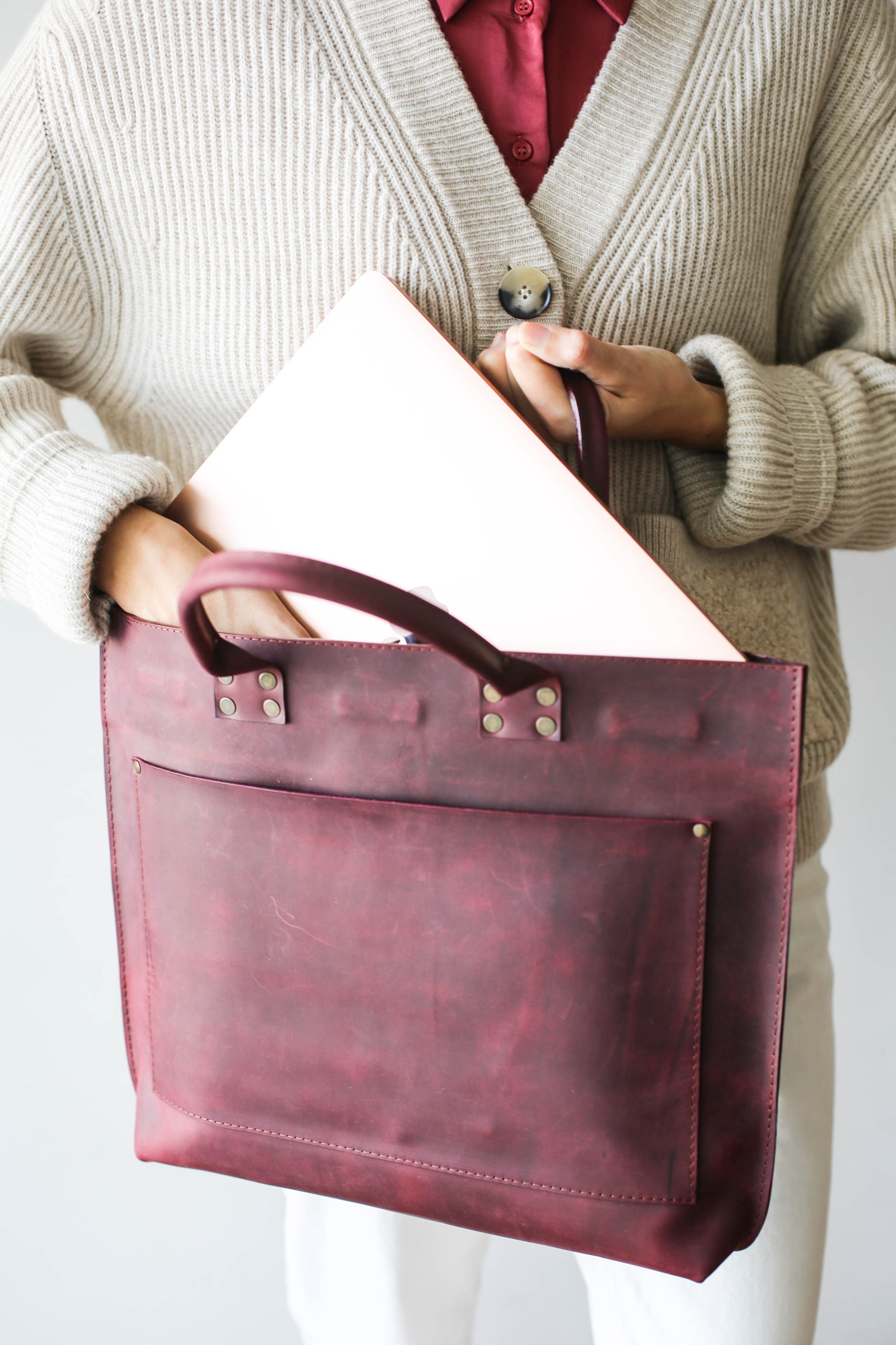 Burgundy on sale laptop case