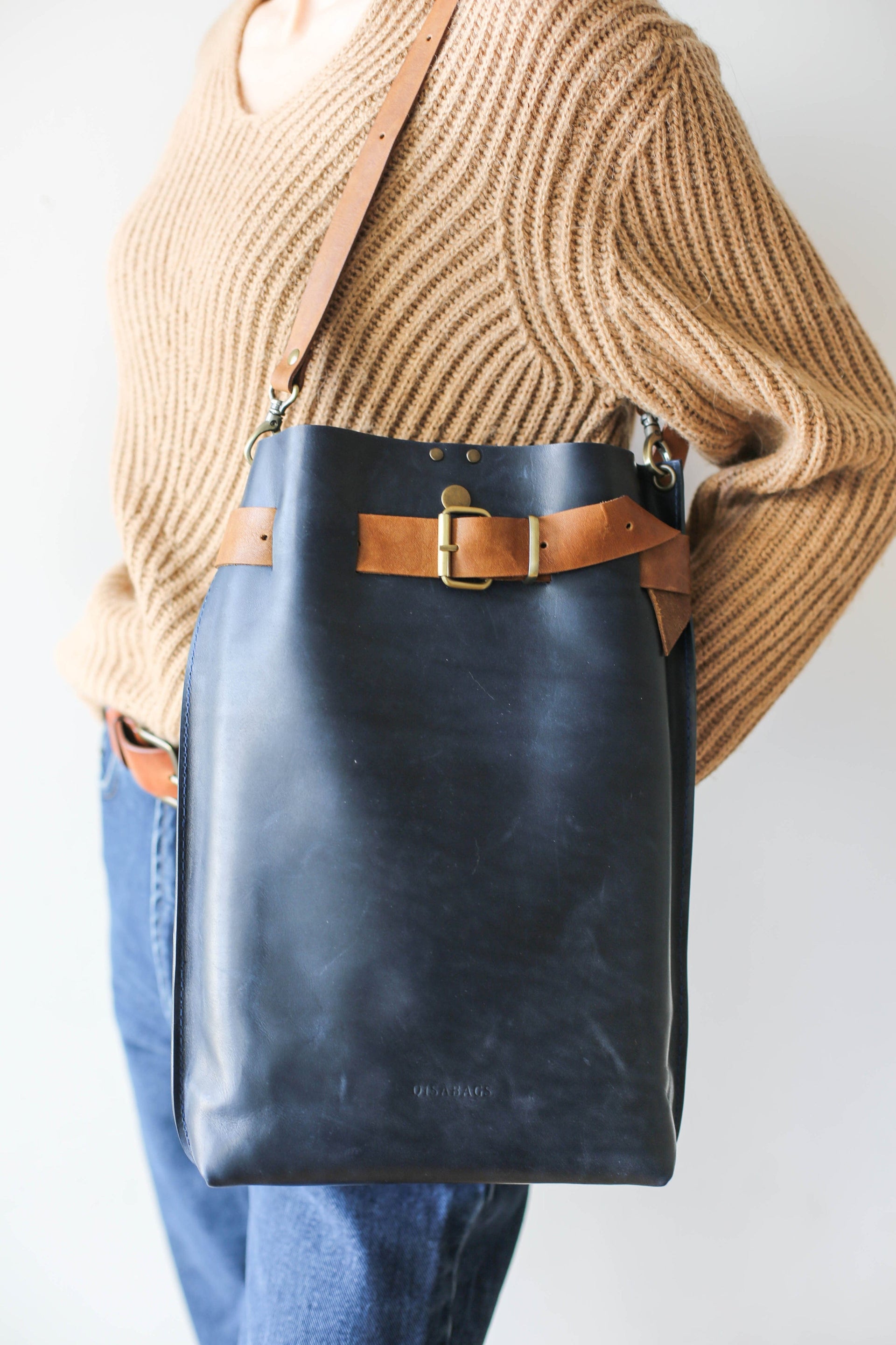  minimalist leather bag