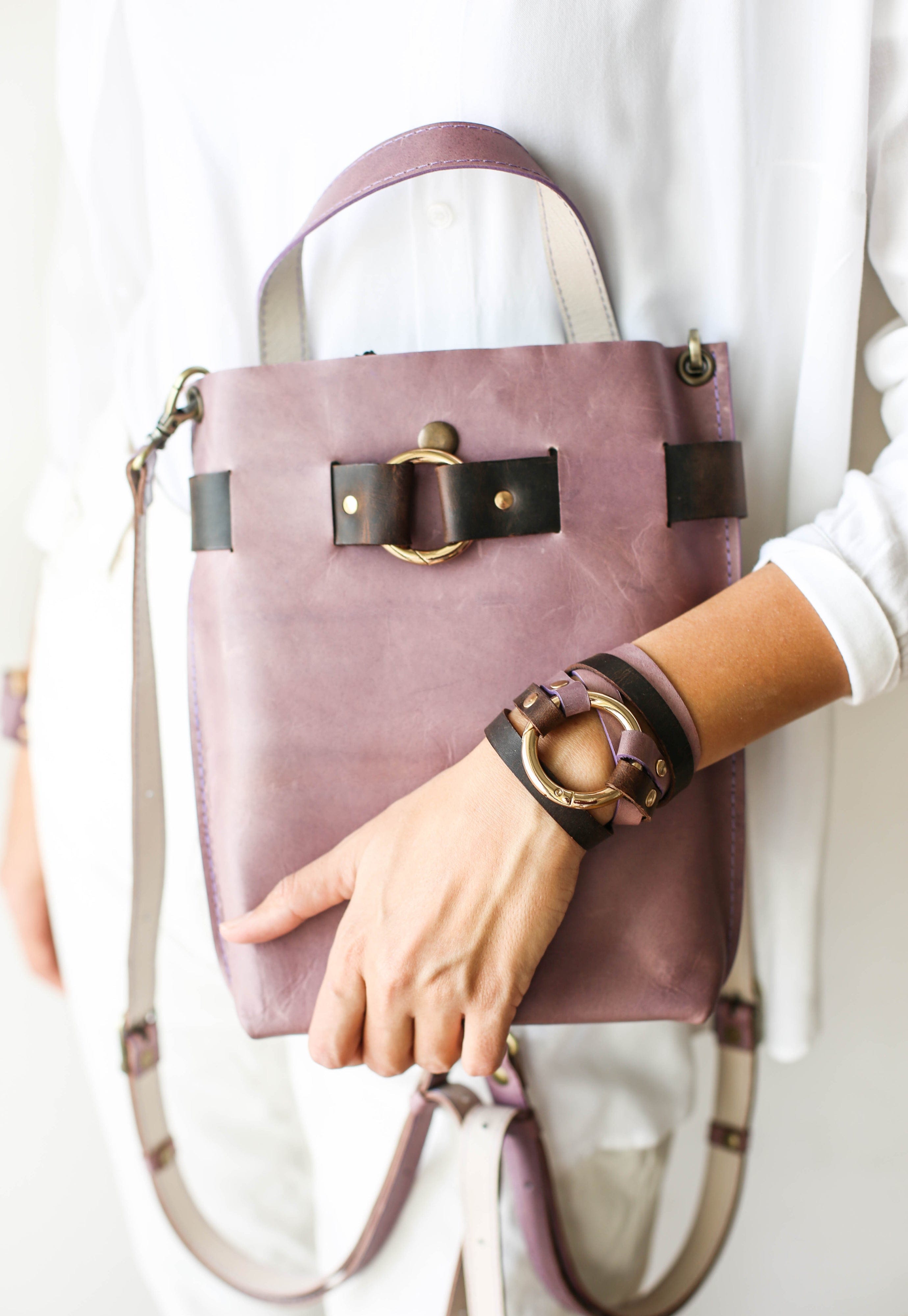 Minimalist leather bracelet