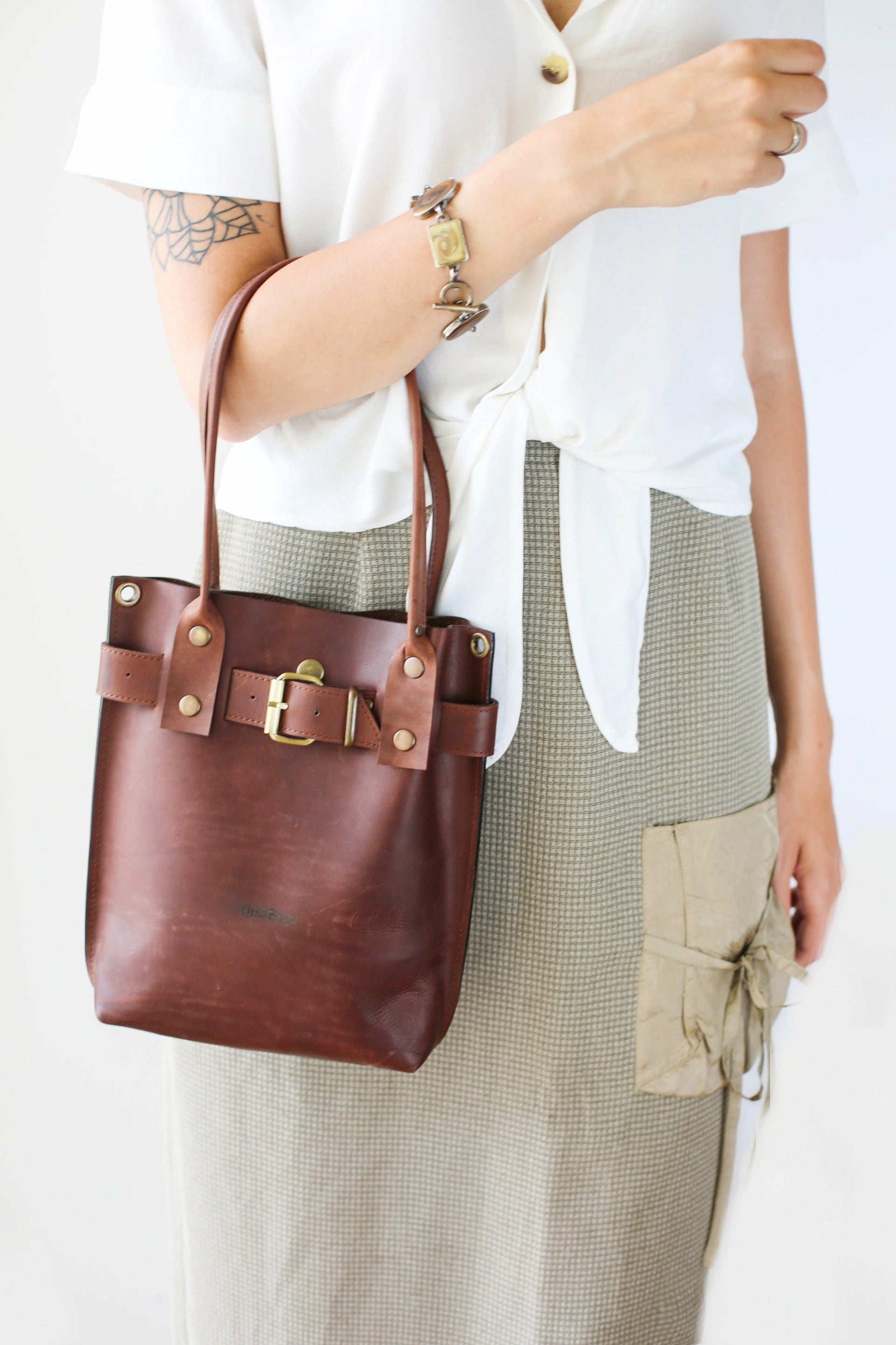 Stylish leather handbag
