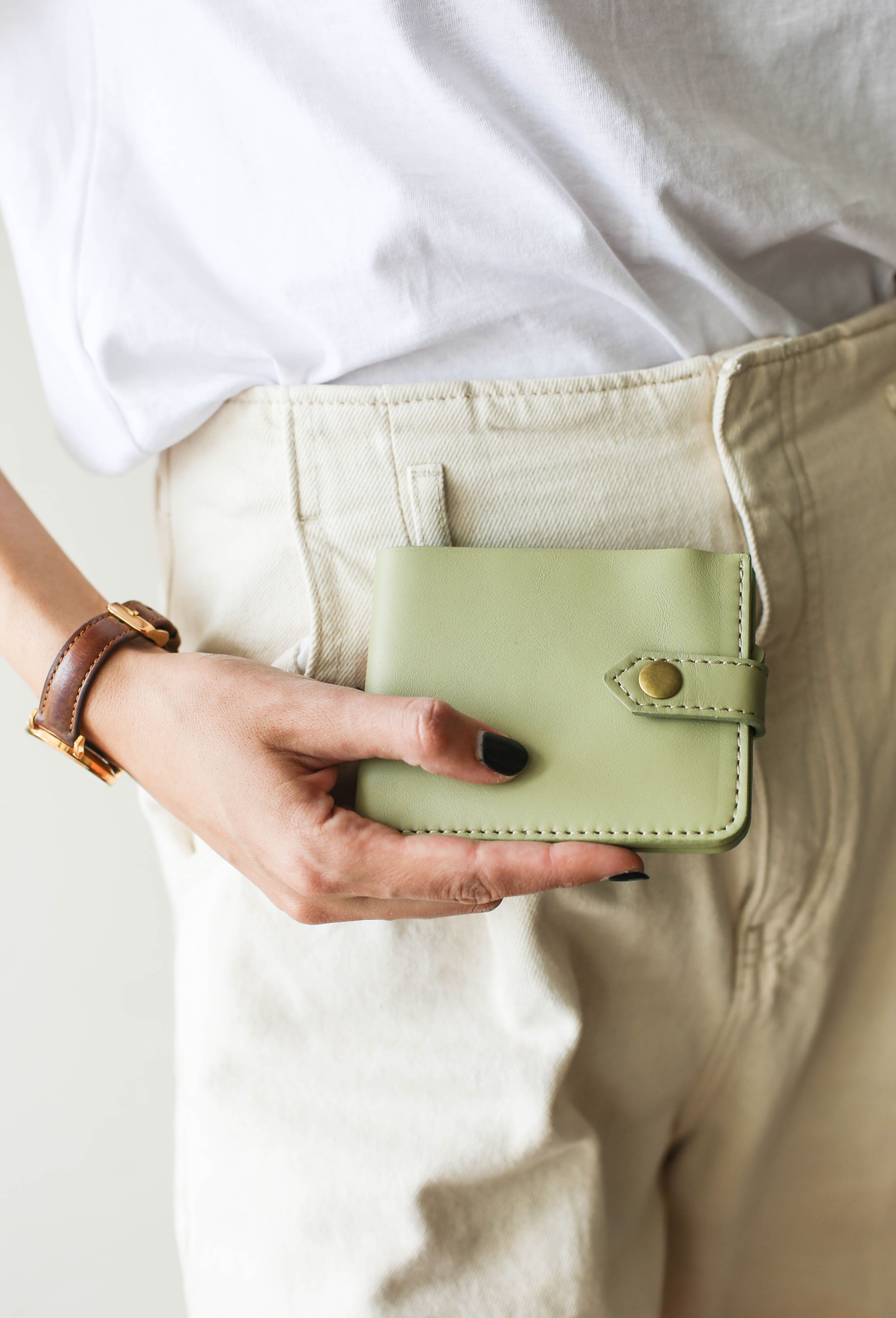 green leather wallet womens