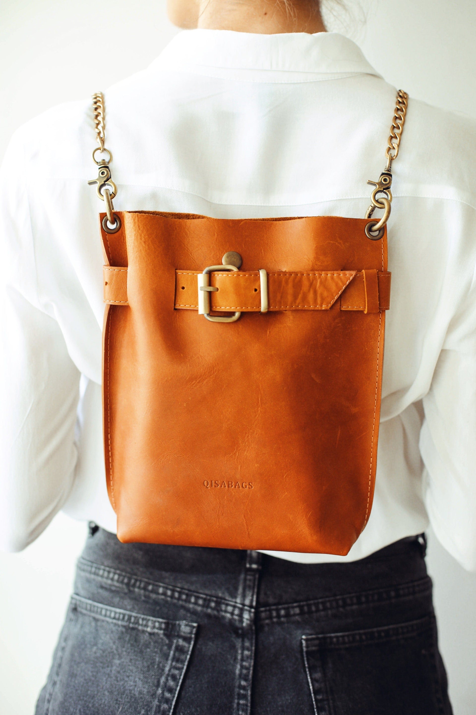 SMALL CHAIN LEATHER CABAS BAG in brown