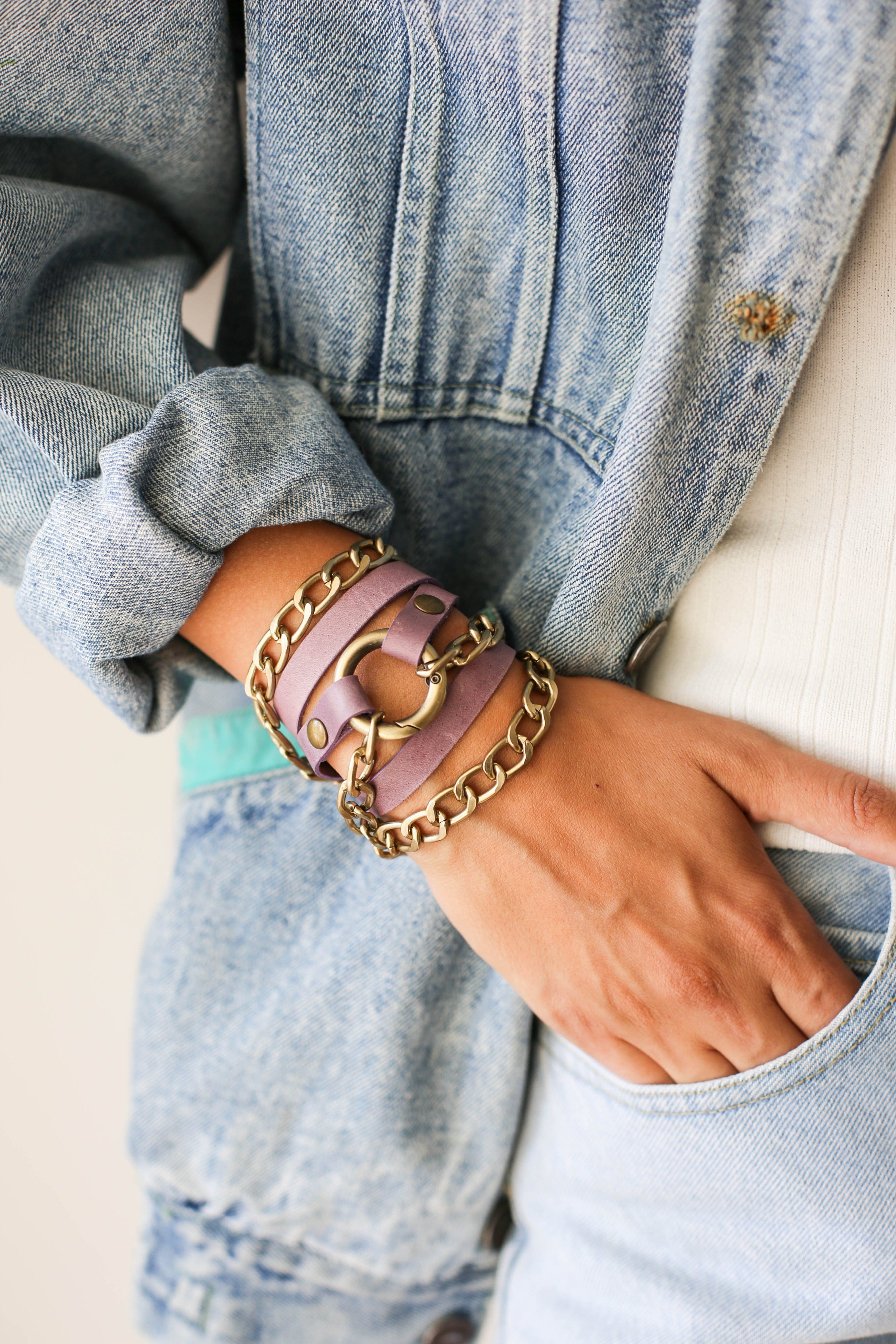 Small Ring Lilac Leather Bracelet w/ Chain